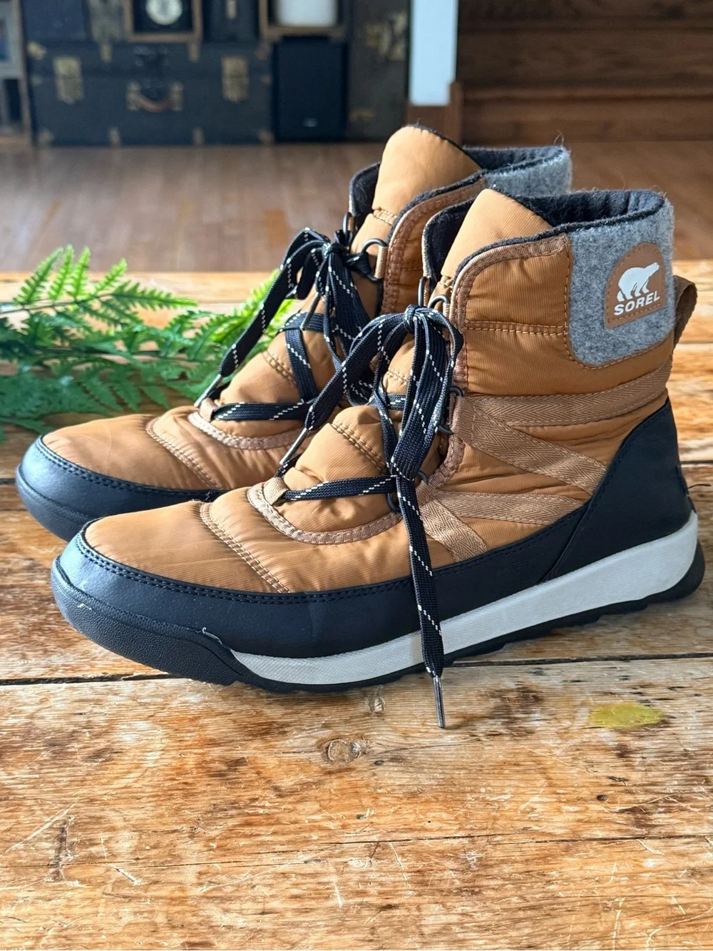 Sorel Camel and Black Lace-Up Winter Ankle Boots